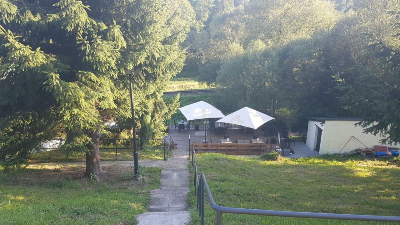 Olivin Hiker Huts
